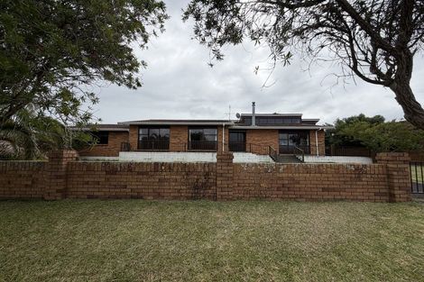 Photo of property in 10 Westpark Drive, West Harbour, Auckland, 0618