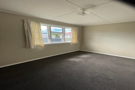 Photo of property in 4/3 Huia Grove, Elderslea, Upper Hutt, 5018