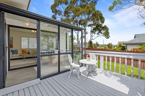 Photo of property in 1/41 Barbados Drive, Unsworth Heights, Auckland, 0632