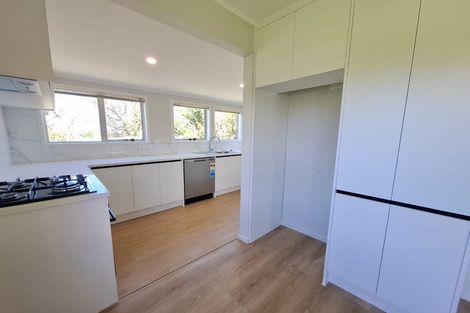 Photo of property in 1/5 Tobruk Crescent, Milford, Auckland, 0620