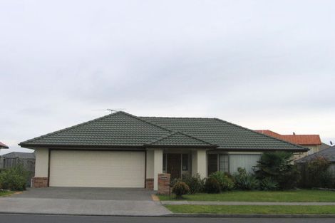 Photo of property in 5 Point View Link, East Tamaki Heights, Auckland, 2016