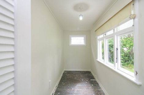 Photo of property in 34 Birdwood Road, Waterloo, Lower Hutt, 5011