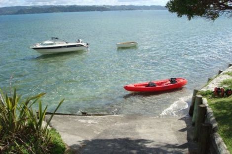 Photo of property in 370 One Tree Point Road, One Tree Point, 0118