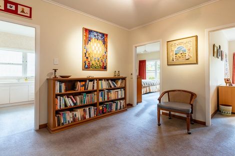 Photo of property in 249 Te Moana Road, Waikanae, 5036