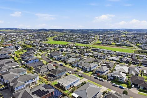 Photo of property in 39 Cilliers Drive, Silverdale, 0932