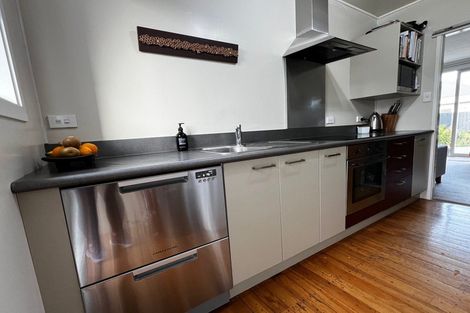 Photo of property in 16b Aparima Avenue, Miramar, Wellington, 6022