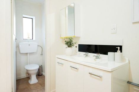 Photo of property in 91 Waikawa Road, Picton, 7220