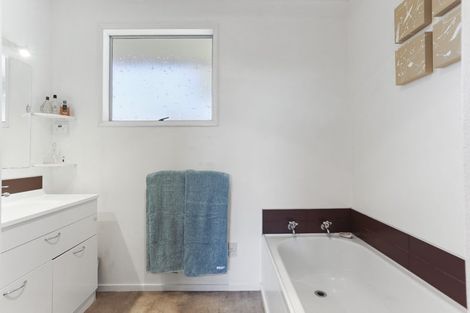 Photo of property in 6 Birdling Place, Halswell, Christchurch, 8025