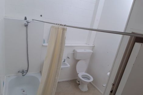 Photo of property in 2/9 John Court Street, Birkenhead, Auckland, 0626