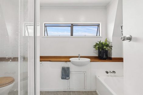 Photo of property in 2237 State Highway 2, Maramarua, Pokeno, 2471