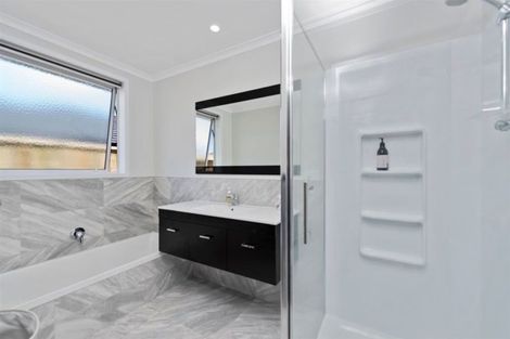 Photo of property in 39 Awatira Drive, Papamoa Beach, Papamoa, 3118