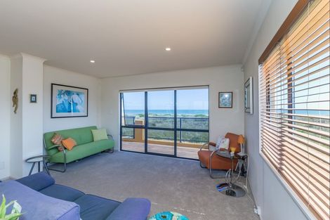 Photo of property in 53 Rua Avenue, Waitarere Beach, Levin, 5510