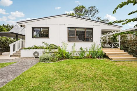 Photo of property in 53 Cambridge Road, Riverhead, 0820