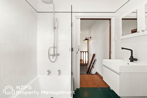 Photo of property in 23 Aberdeen Road, Saint Clair, Dunedin, 9012