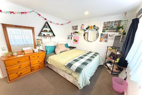 Photo of property in 40 Thornbury Crescent, East Tamaki Heights, Auckland, 2016