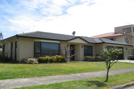 Photo of property in 4 Hocken Place, Mangere Bridge, Auckland, 2022