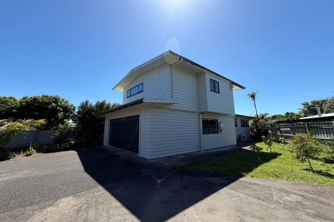 Photo of property in 16 Dittmer Drive, Awapuni, Palmerston North, 4412