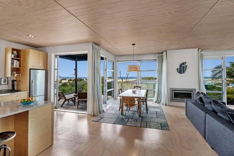 Photo of property in 40 Moir Point Road, Mangawhai Heads, Mangawhai, 0505