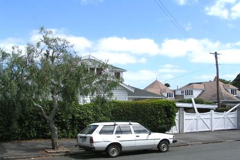 Photo of property in 16 Clarence Road, Northcote Point, Auckland, 0627