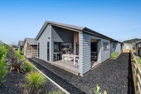 Photo of property in 54 Paparahi Place, Wainui, Silverdale, 0992