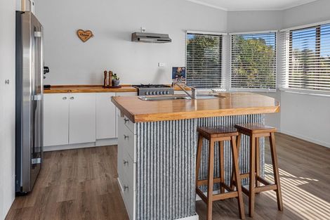 Photo of property in 72a Beach Road, Onerahi, Whangarei, 0110