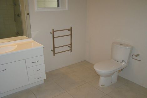 Photo of property in 17/83 Lake Road, Devonport, Auckland, 0622