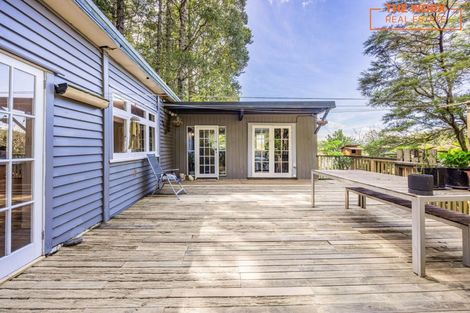 Photo of property in 103 Laingholm Drive, Laingholm, Auckland, 0604