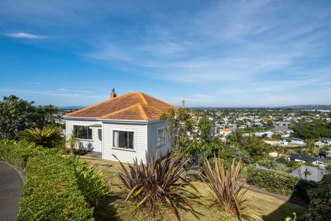 Photo of property in 18 Guys Hill Road, Hospital Hill, Napier, 4110