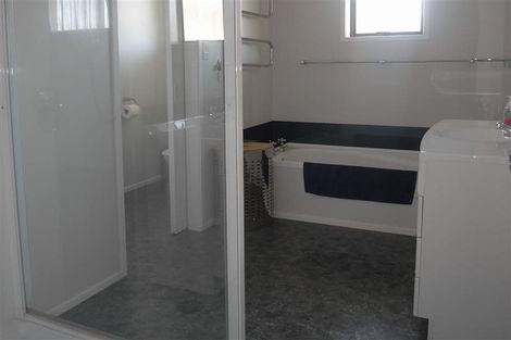 Photo of property in 179 Hobsonville Road, Hobsonville, Auckland, 0618