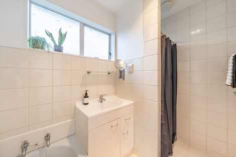 Photo of property in 40a Bauchop Road, Waterloo, Lower Hutt, 5011