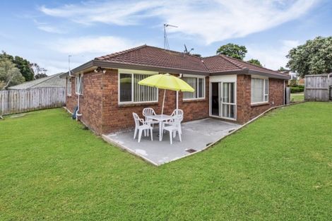 Photo of property in 18 Piriti Place, Weymouth, Auckland, 2103