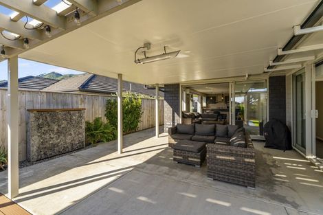Photo of property in 5 Mahia Lane, Waikanae, 5036