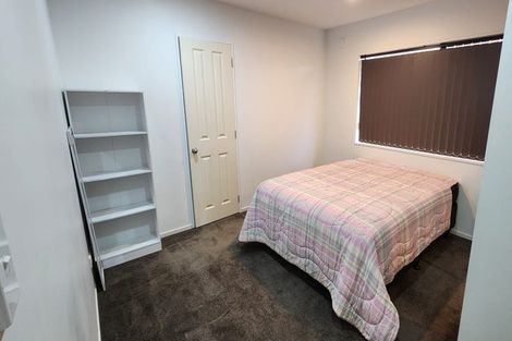 Photo of property in 11 Heidi Crescent, Flat Bush, Auckland, 2016