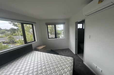 Photo of property in 9 Aralia Road, Sunnynook, Auckland, 0620