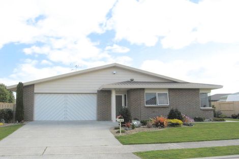 Photo of property in 44 Kane Road, Papamoa Beach, Papamoa, 3118