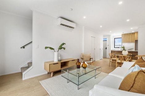 Photo of property in 22 Rauawa Lane, Hobsonville, 0616