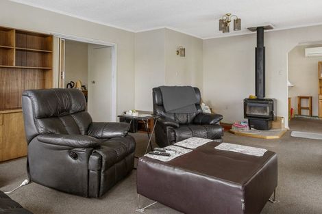 Photo of property in 2 Tamatea Road, Taupo, 3330