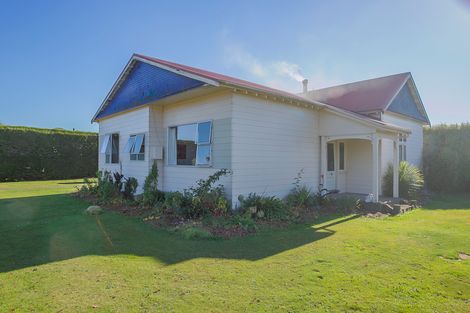 Photo of property in 5 Main Road, Pleasant Point, 7903