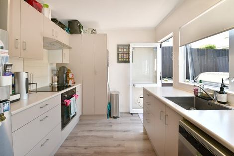 Photo of property in 2/4 Kenneth Hopper Place, Manly, Whangaparaoa, 0930