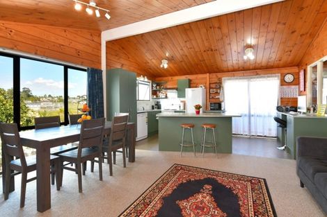 Photo of property in 49 Albatross Road, Red Beach, 0932
