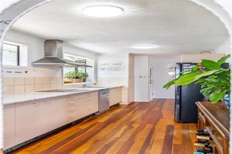 Photo of property in 4 Davis Crescent, Elderslea, Upper Hutt, 5018