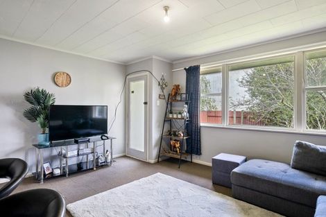 Photo of property in 2/64 Cruickshank Road, Clouston Park, Upper Hutt, 5018