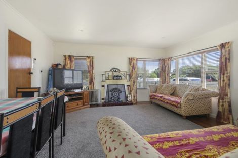 Photo of property in 15 Putini Road, Mangere Bridge, Auckland, 2022