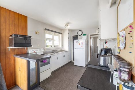 Photo of property in 24 Ontario Place, Wainoni, Christchurch, 8061