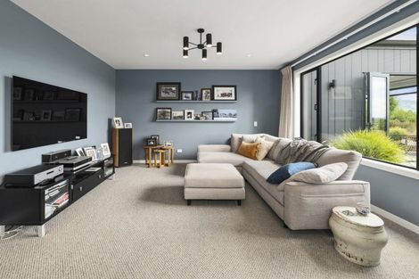 Photo of property in 32 Lacebark Drive, Kinloch, Taupo, 3377