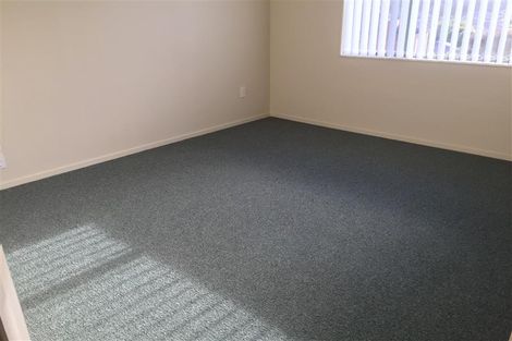 Photo of property in 203 Sturges Road, Henderson, Auckland, 0612