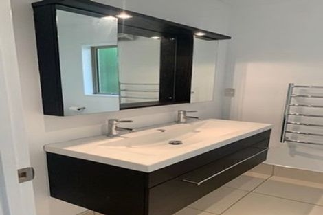 Photo of property in 29 Straven Road, Riccarton, Christchurch, 8011