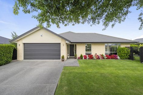 Photo of property in 14 Koura Drive, Rangiora, 7400