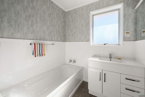 Photo of property in 18 Ruru Crescent, Putaruru, 3411