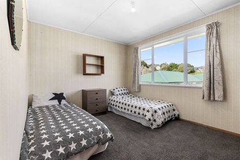 Photo of property in 16 Morgan Place, Tawa, Wellington, 5028